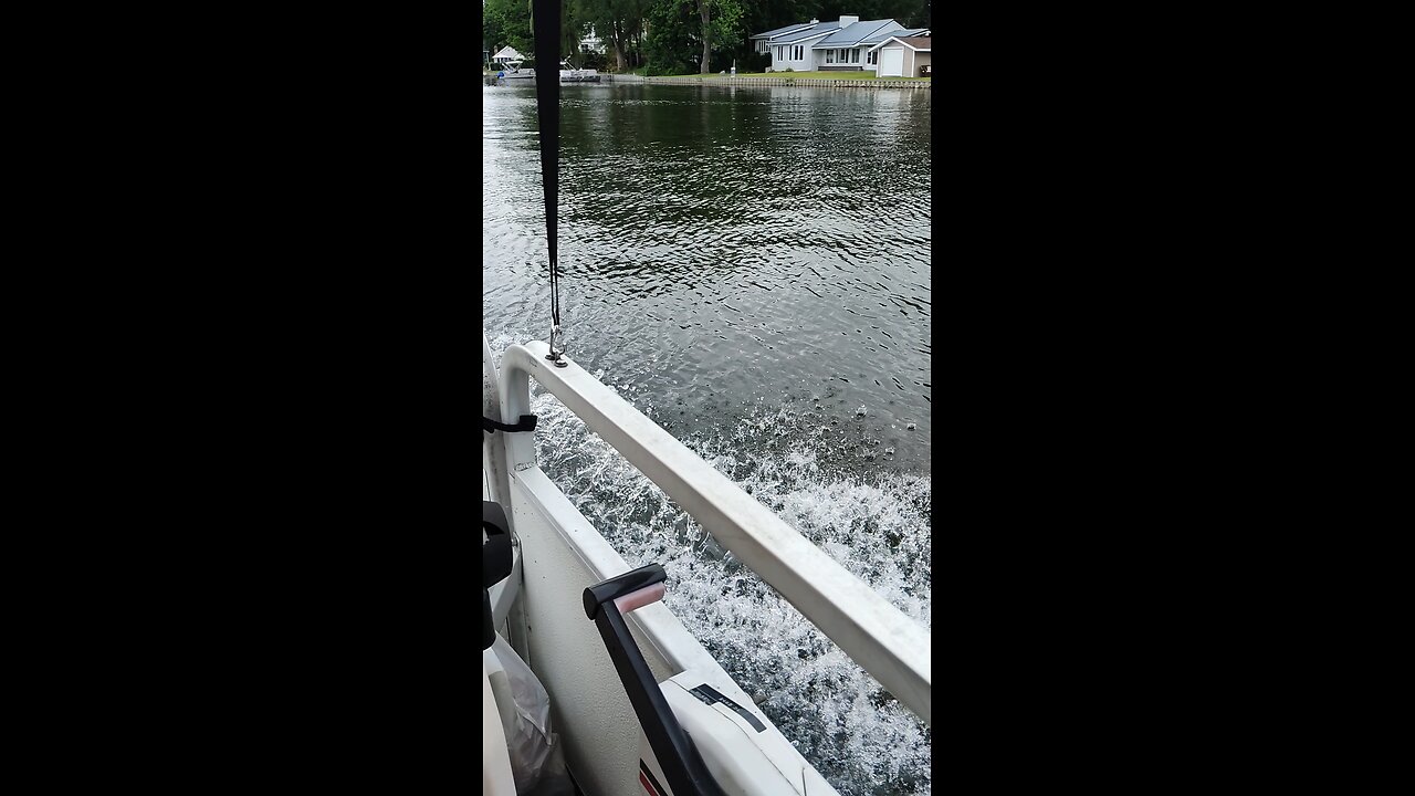 Boats running nice today ! The wake has been my favorite part to watch since I was just a kid!