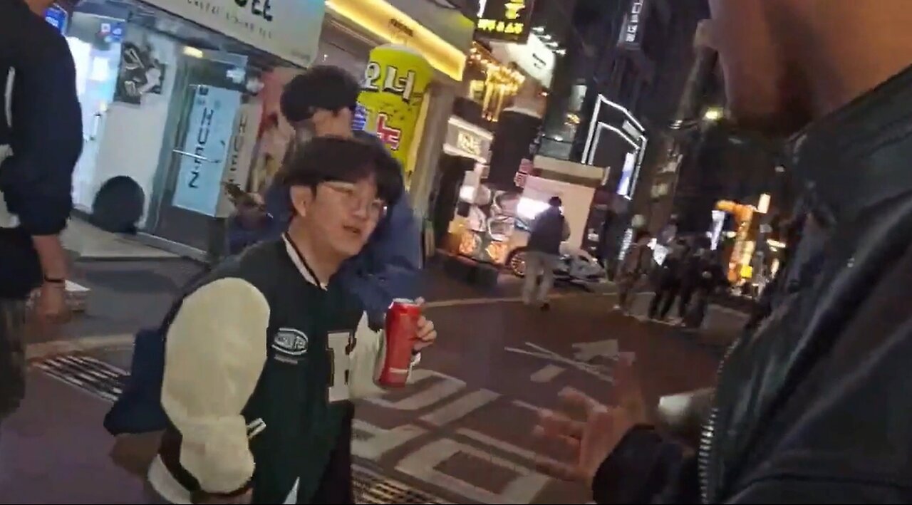 IP2 Stories - Johnny Somali Gets Dirty Look From Korean Dwarf! Later Pressed By Korean Sus