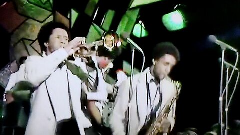 Light Of The World 1979 Swingin' Live