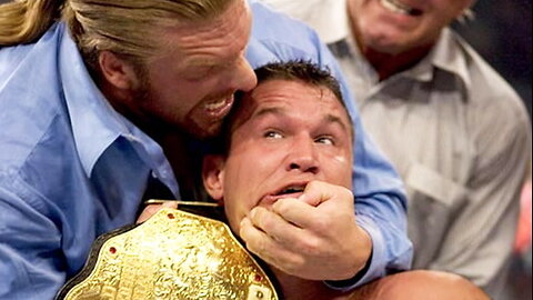 10 Worst First Days For WWE Champions