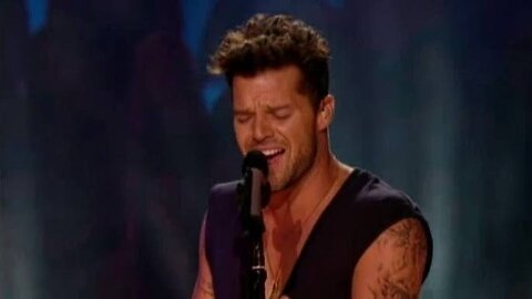Ricky Martin - Tu Recuerdo (MTV Unplugged) ft. La Mari De Chambao, Tommy Torres