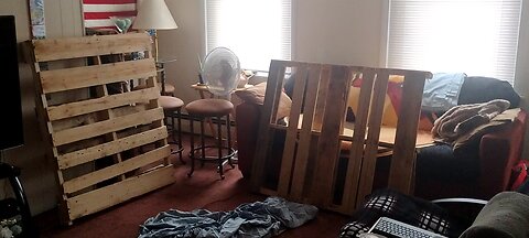 breaking down pallets for scrap wood
