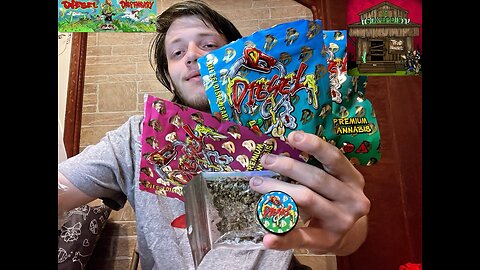 Reviewing Diesel Dispensary Original Z THCA Flower!!(That grinders pack!!)