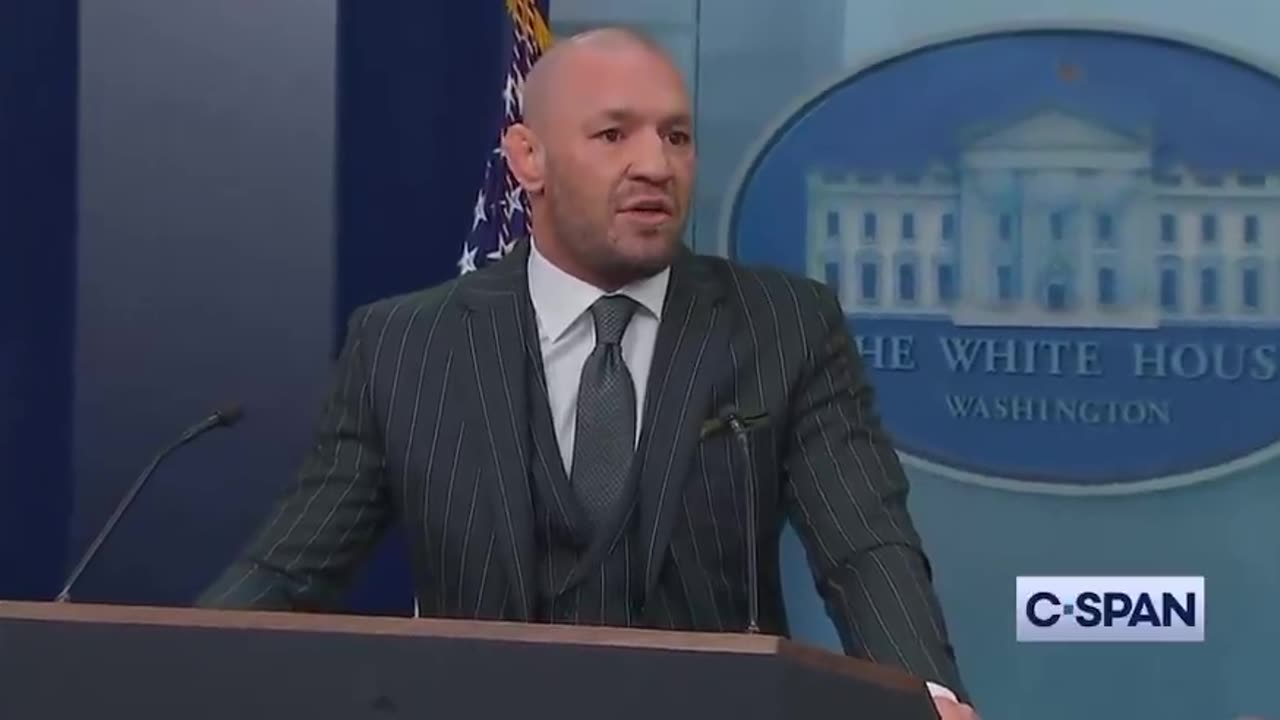 🚨Conor McGregor at the White House