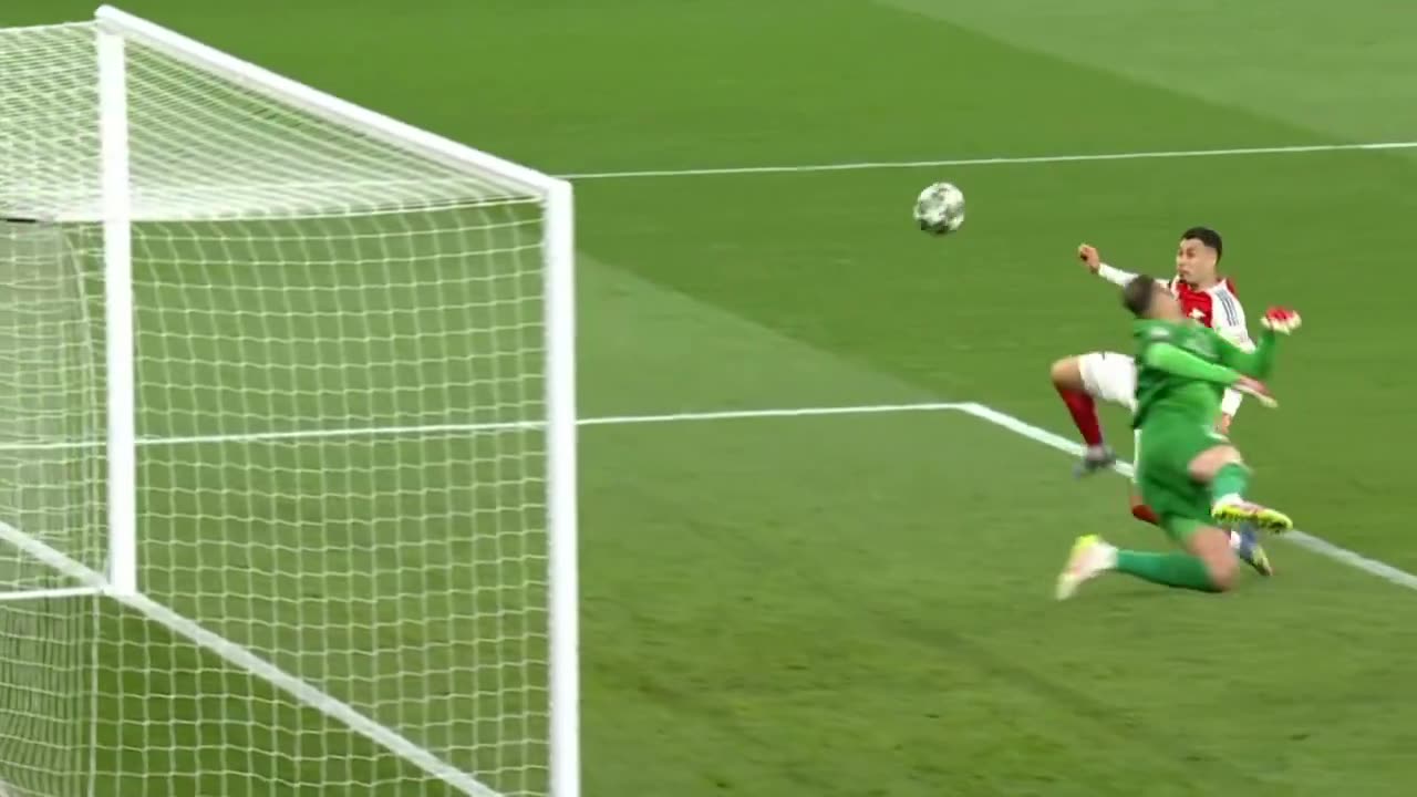 Buyako Saka vs PSG