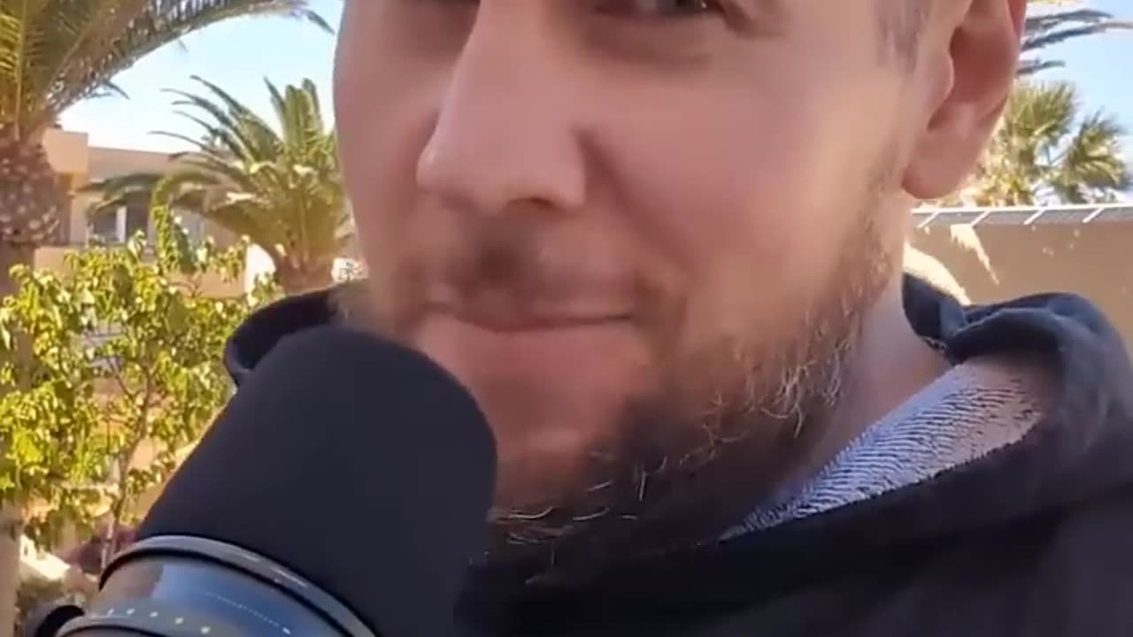 PROČ JSOU HOLKY NAPŘED