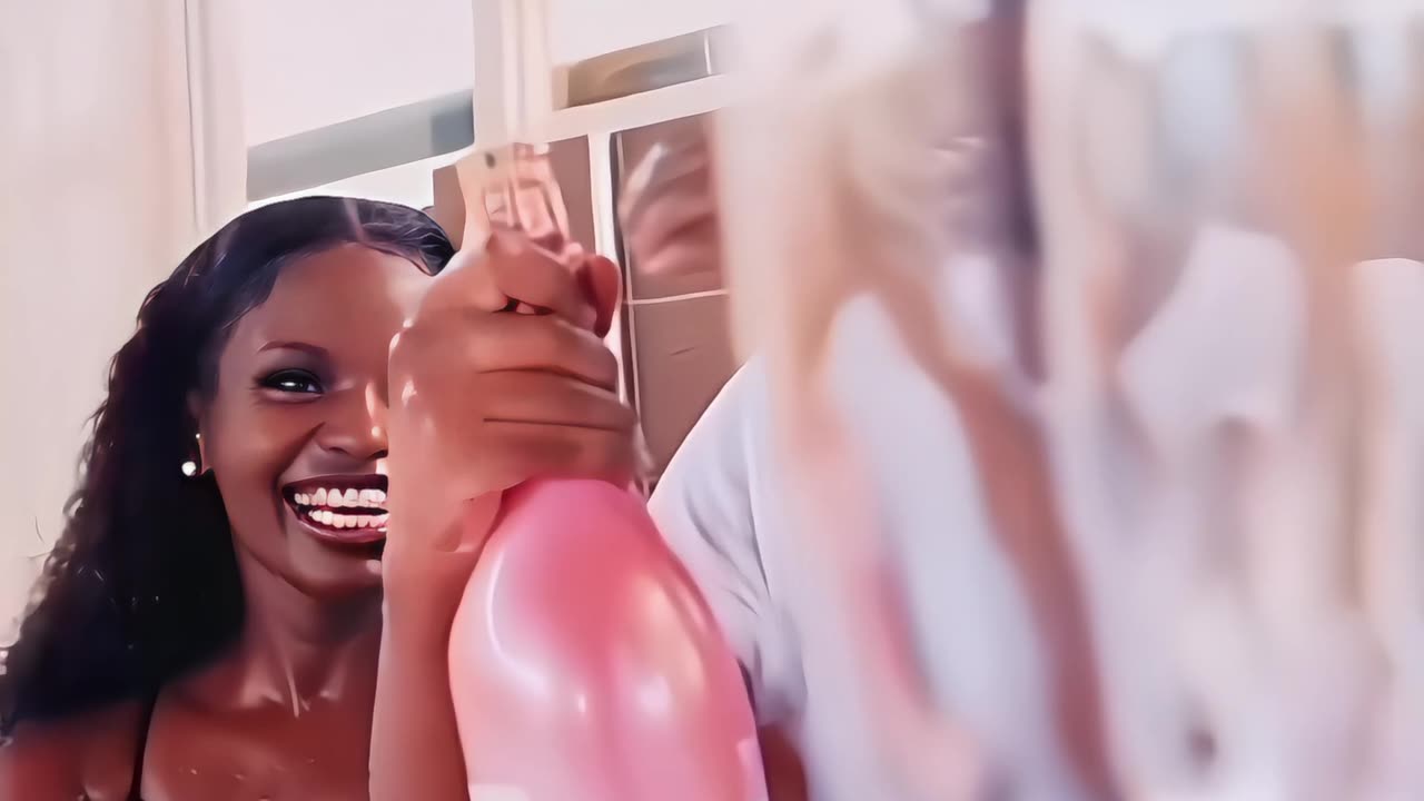 @CHRISTINENAMPEERA