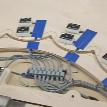 This is how they get you at these gambling tables 🤔.