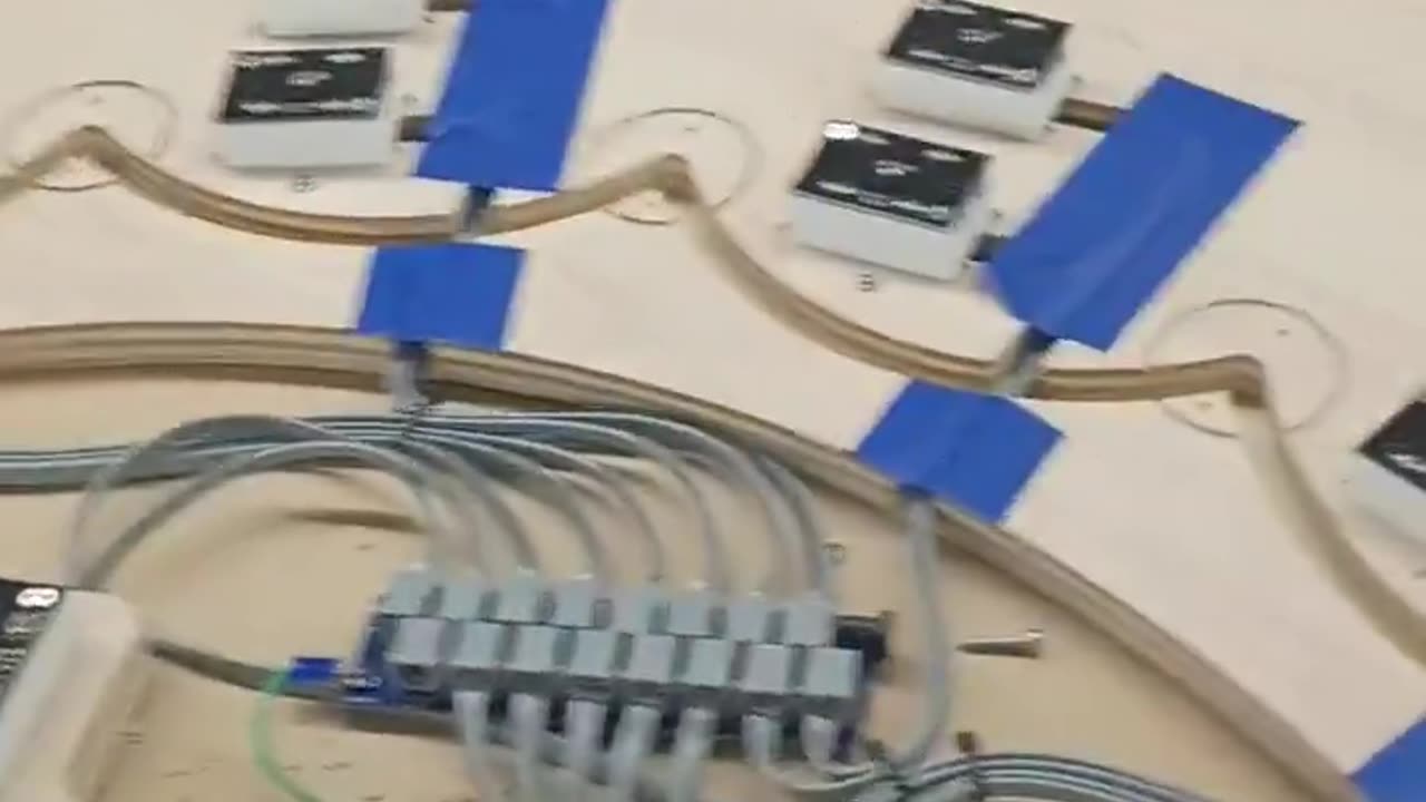 This is how they get you at these gambling tables 🤔.