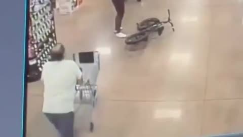 Little Elm Texas: Black man attacks White toddler in store