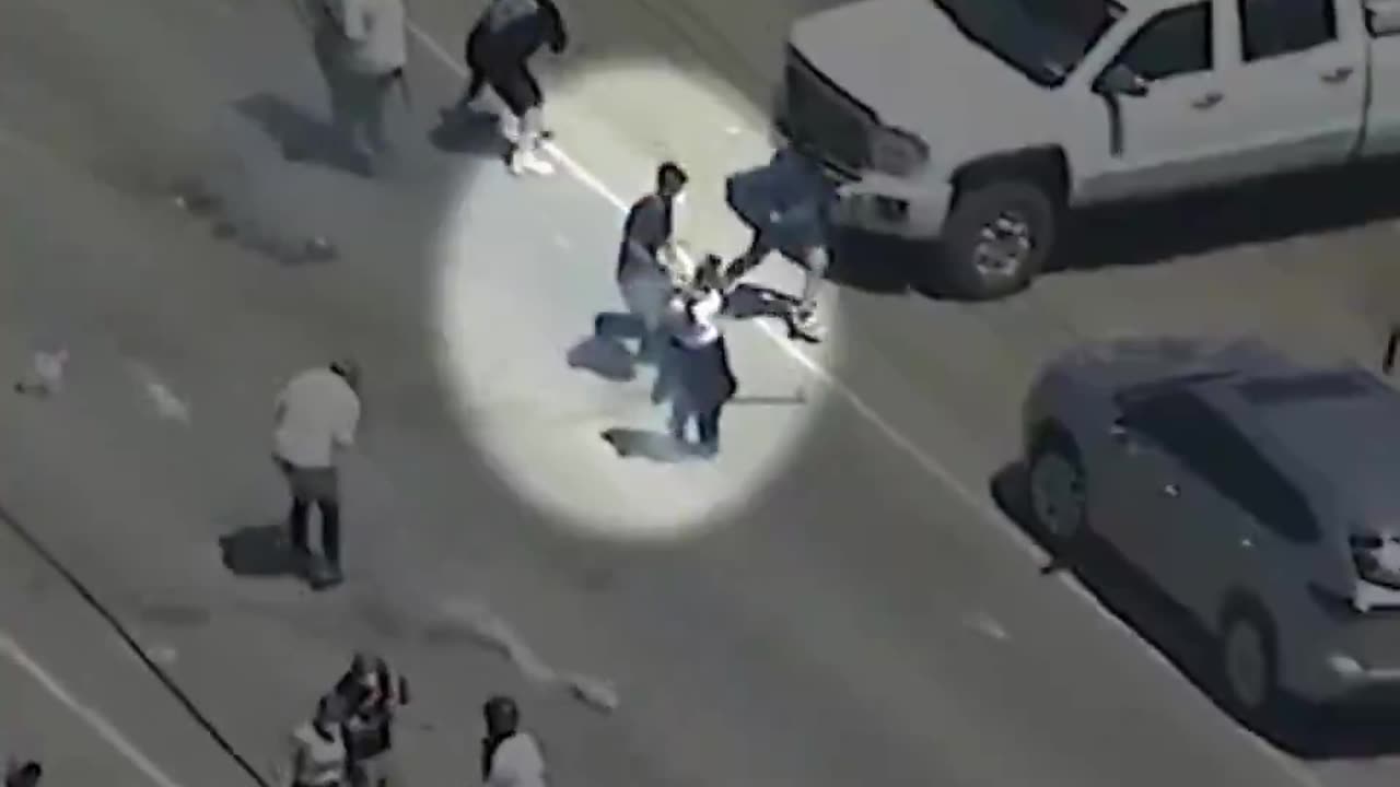 R A W S A L E R T S - 🚨#BREAKING: Watch as an anti-ICE protester opened fire on Federal ICE agents