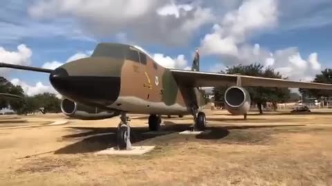 DOUGLAS B-66 DESTROYER