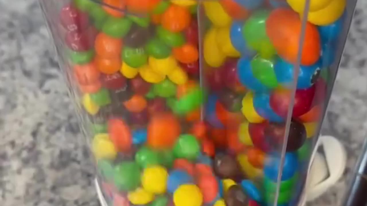 Candy Dispenser Machine: A Fun and Convenient Way to Enjoy Your Treats