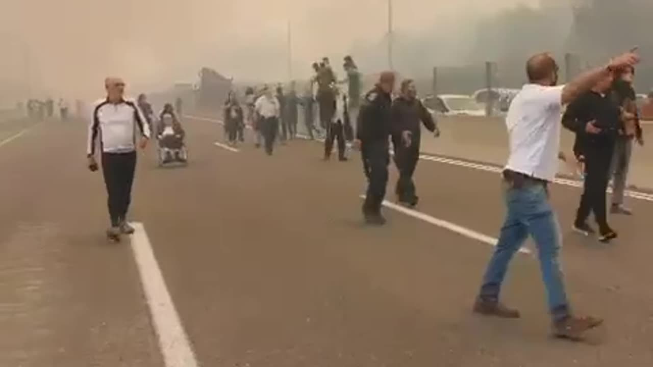 Passengers evacuate from Highway 1