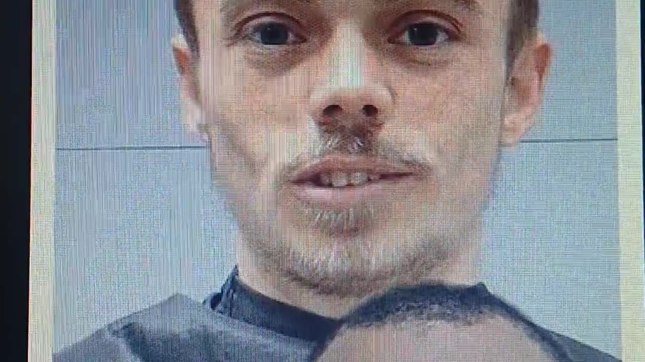 Racist trying to pull a Ahmad Arbery