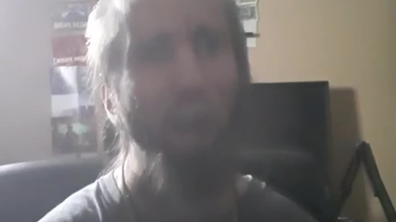 Cyraxx live on FB. "I'm afraid of you, William". 7/7/2025. Lol, bye bye, merch shop.