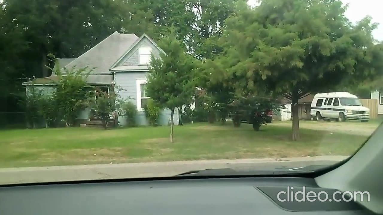 NEW! DRIVING AROUND PARIS, TEXAS: E Cherry St