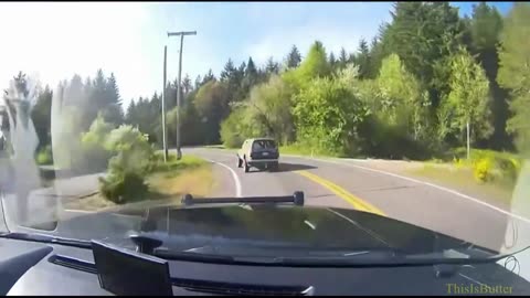 Video shows man throw chainsaw, toolbox, shoots at deputy during pursuit