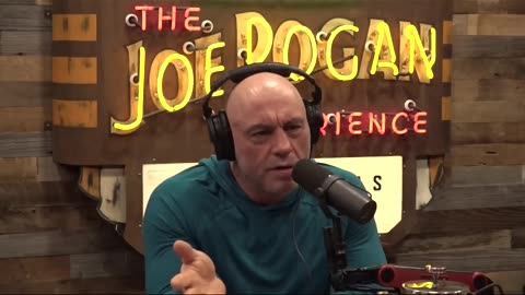 MrBeast Swims in Pyramid Shaft - Zahi Hawass on JRE #osiris #watertable #pyramid #water