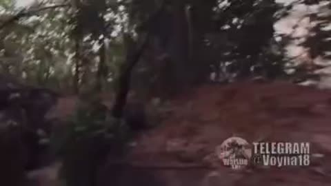 Intense Footage of Ukrainian Soldiers Fighting Their Way Out of a Partial Encirclement
