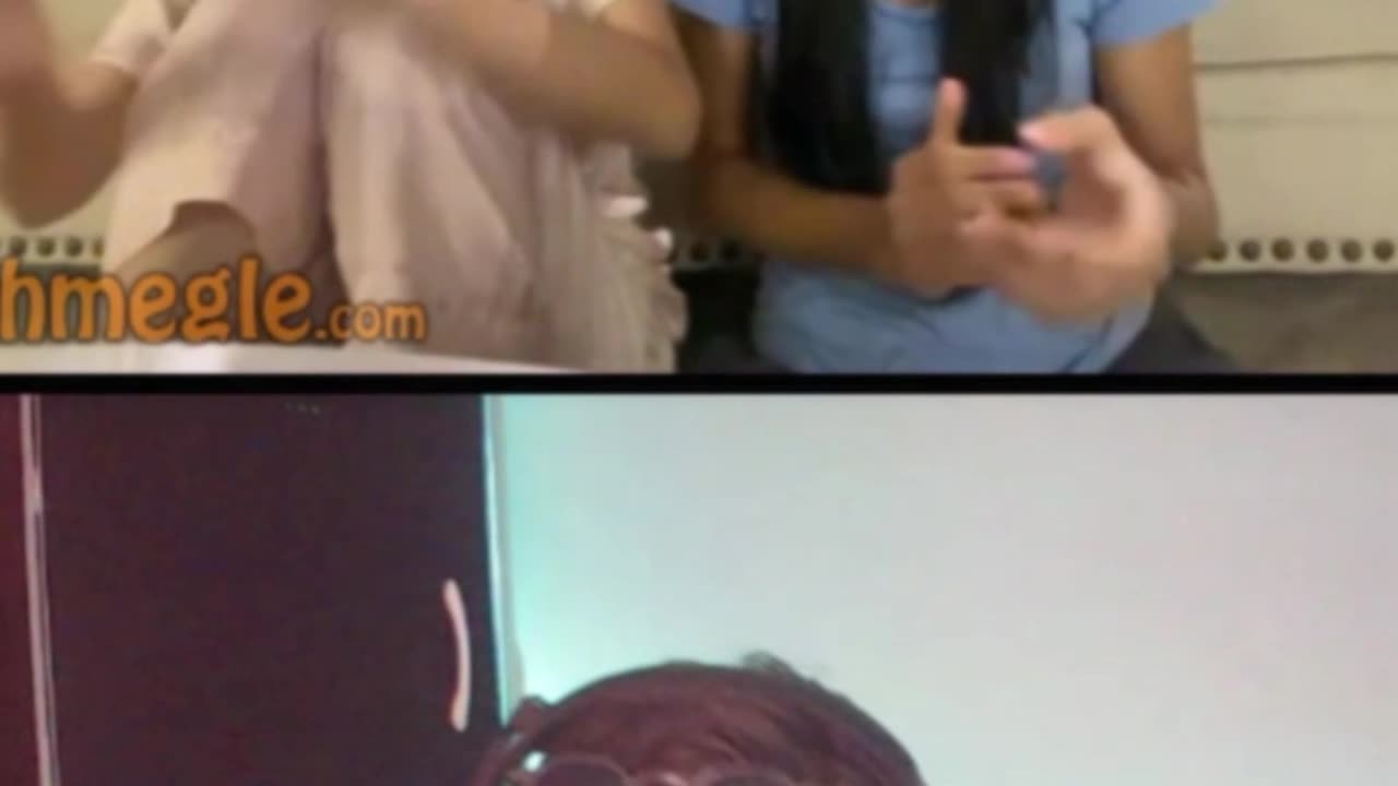 Met a random girl on Omegle, ended up singing like a duo – lowkey hilarious 😂🎤