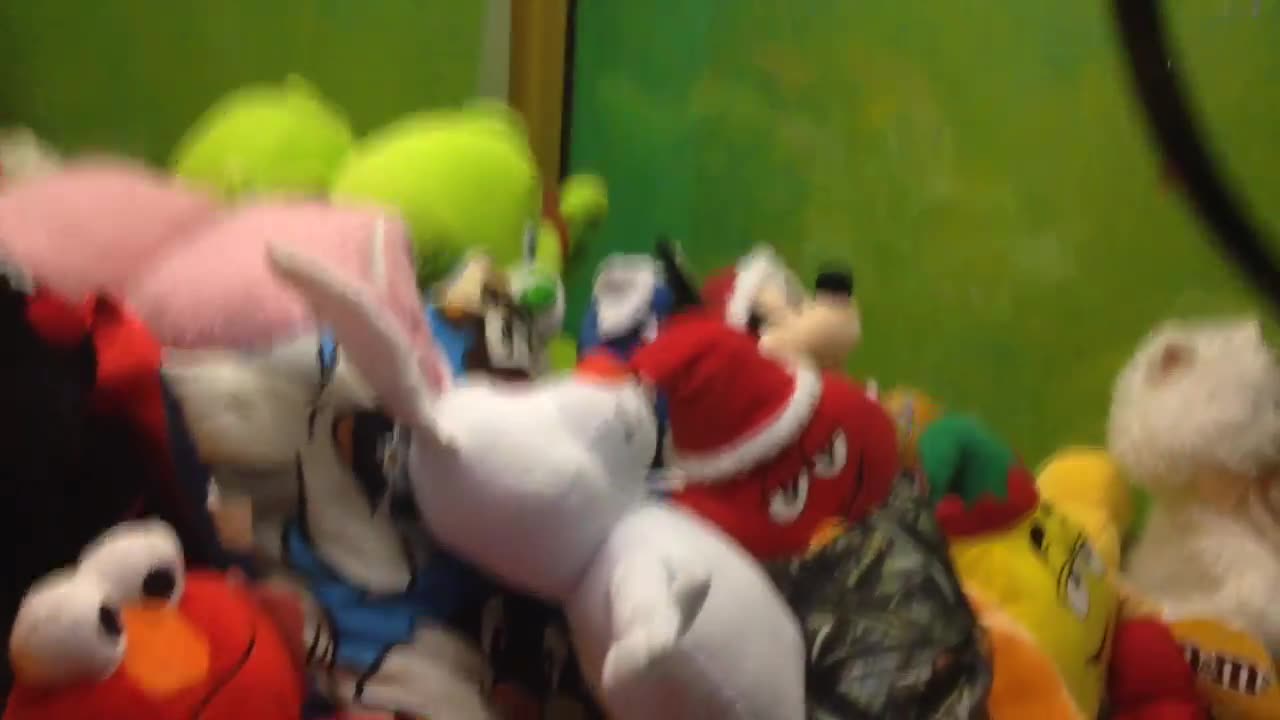 Rare Frosty The Snowman Claw Machine Wins!