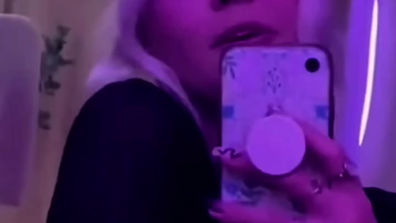 IT FEELS LIKE RAZORS - VOL. 228: "I HAVE HERPES"