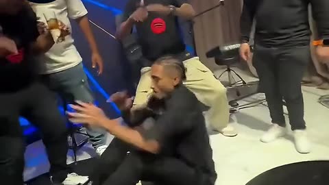 🎉🔥 RAPHINHA DESATA LA LOCURA EN BRASIL CON SU BAILE VIRAL TRAS TEMPORADÓN EN EL BARÇA 🇧🇷⚽