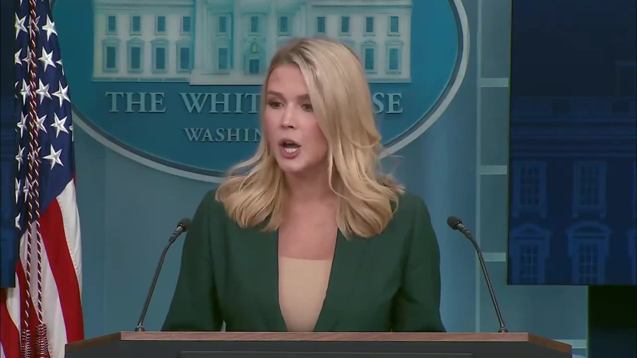 🚨🔥Karoline Leavitt: No classified information was discussed — and the Secretary of Defense..