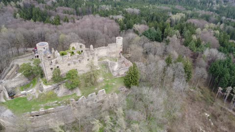 Helfenburk – Guardian of the Bohemian Forest from a Bird’s Eye View (DJI 4K Mini Drone)