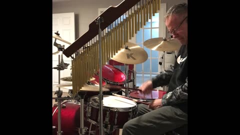Flohism drummer playing some funk.