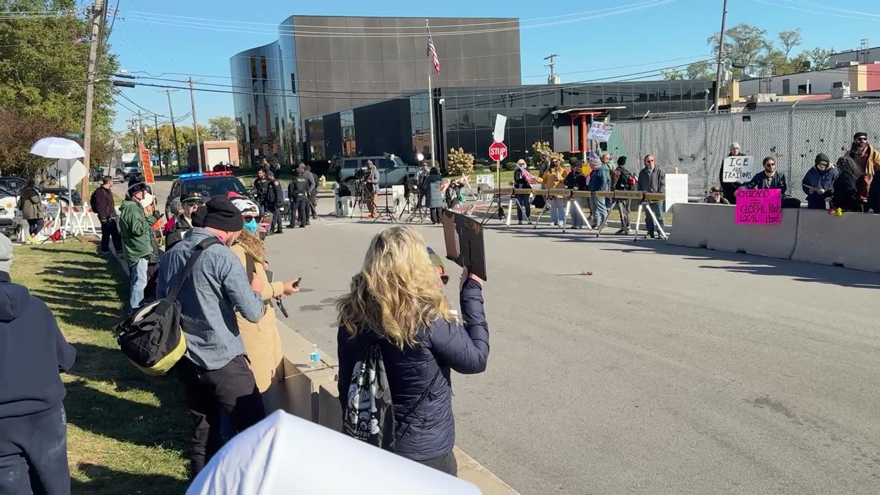 LIVE: Protest Outside Broadview ICE Facility