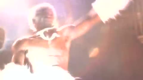 Outkast ft. Raekwon - Skew It on the Bar-B (Official Video)