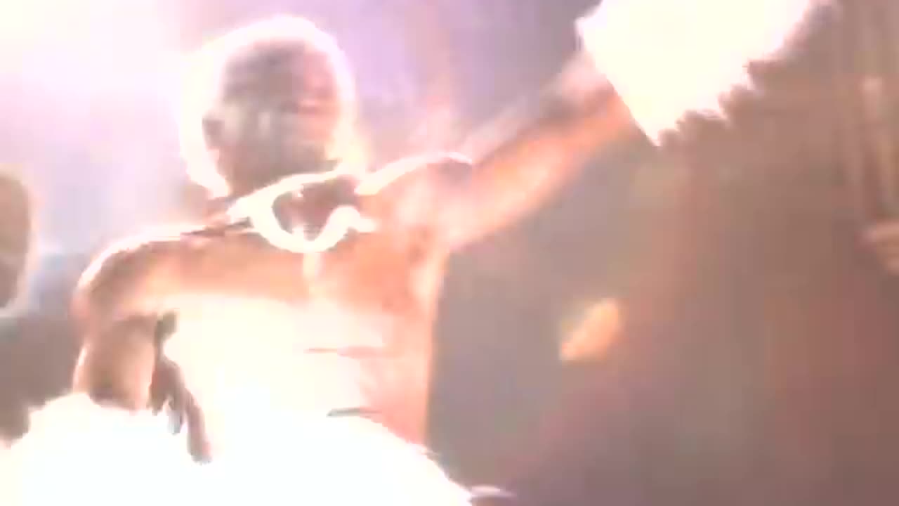 Outkast ft. Raekwon - Skew It on the Bar-B (Official Video)