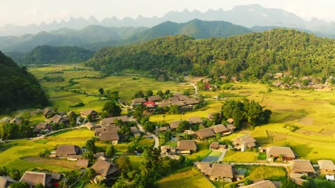 12 Countries People Regret Moving To (And What They Wish They Knew!)