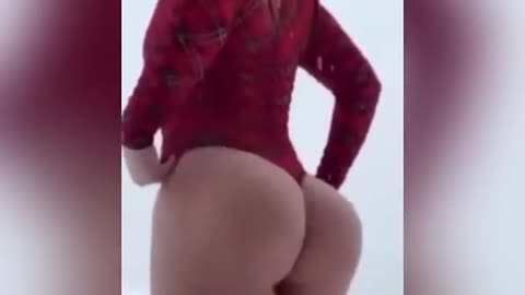 Big Booty Babes Shaking It in Bikinis | Ultimate Curvy Dance Compilation 🔥💃"