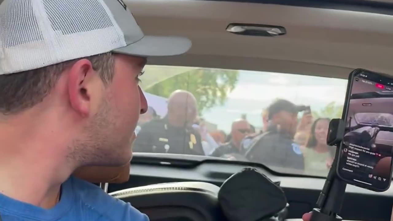 @FearlessDebates forced to flee Tennessee State University for their safety after