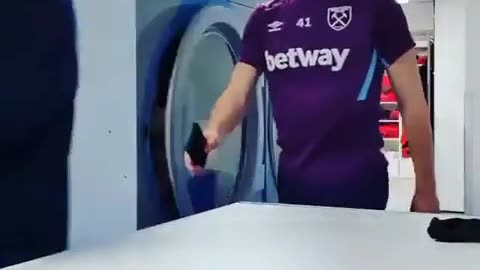 Jack Wilshere Pranks Declan Rice With a Jump Scare