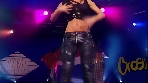 Britney Spears - I'm A Slave 4 U and Boys (Live at Pepsi 2001 In USA)