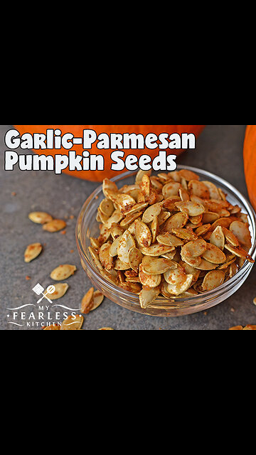🎃🧄Did you know that pumpkin seeds and garlic are natural parasite fighters? 😮
