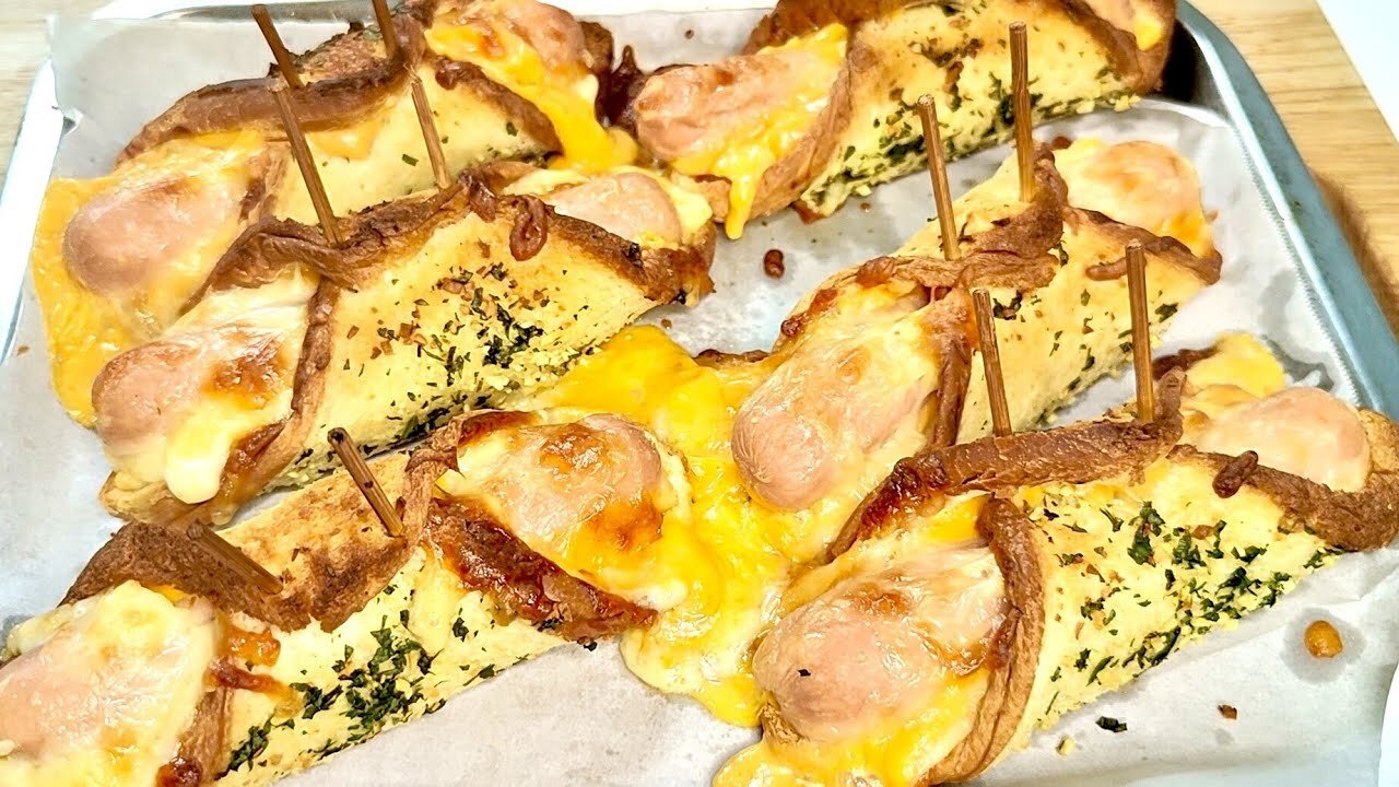 Crispy Garlic Butter Sausage Toast!