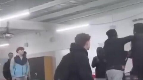 Teenager pulls out a machete and attempts to attack students at Leamington College UK