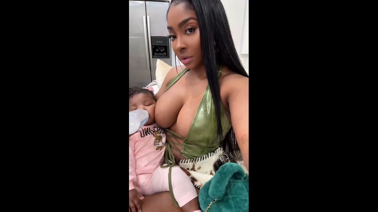 Many are questioning the mental of Ayesha Howard, the mother of Anthony Edwards' baby