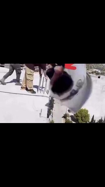 SPATIAL AWARENESS IS A THING 🫣 HE WOULD AGREE WITH ME RIGHT BEFORE HE DID THIS❗