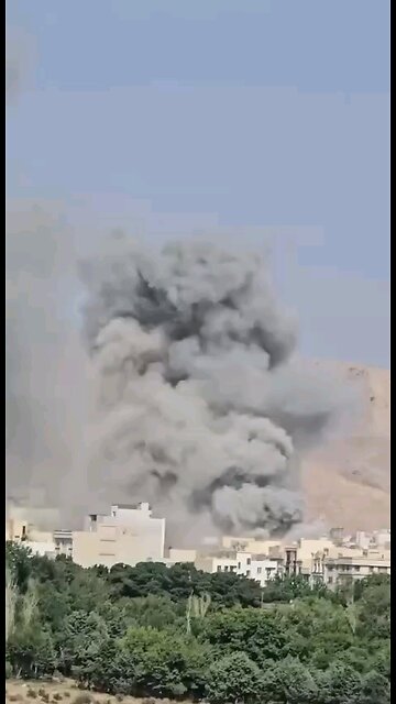 Tehran (Iran) is under massive attack