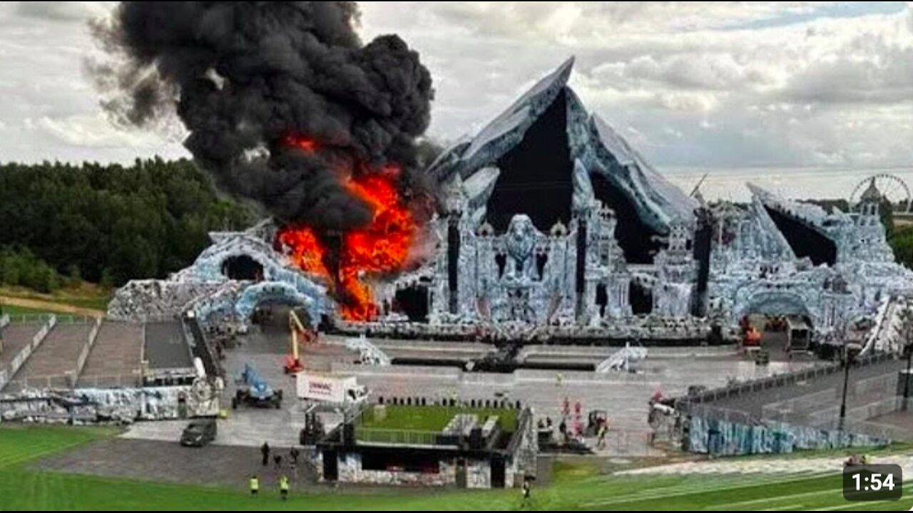 BELGIUM - Major fire at Tomorrowland festival site main stage burns down, fireworks can be heard