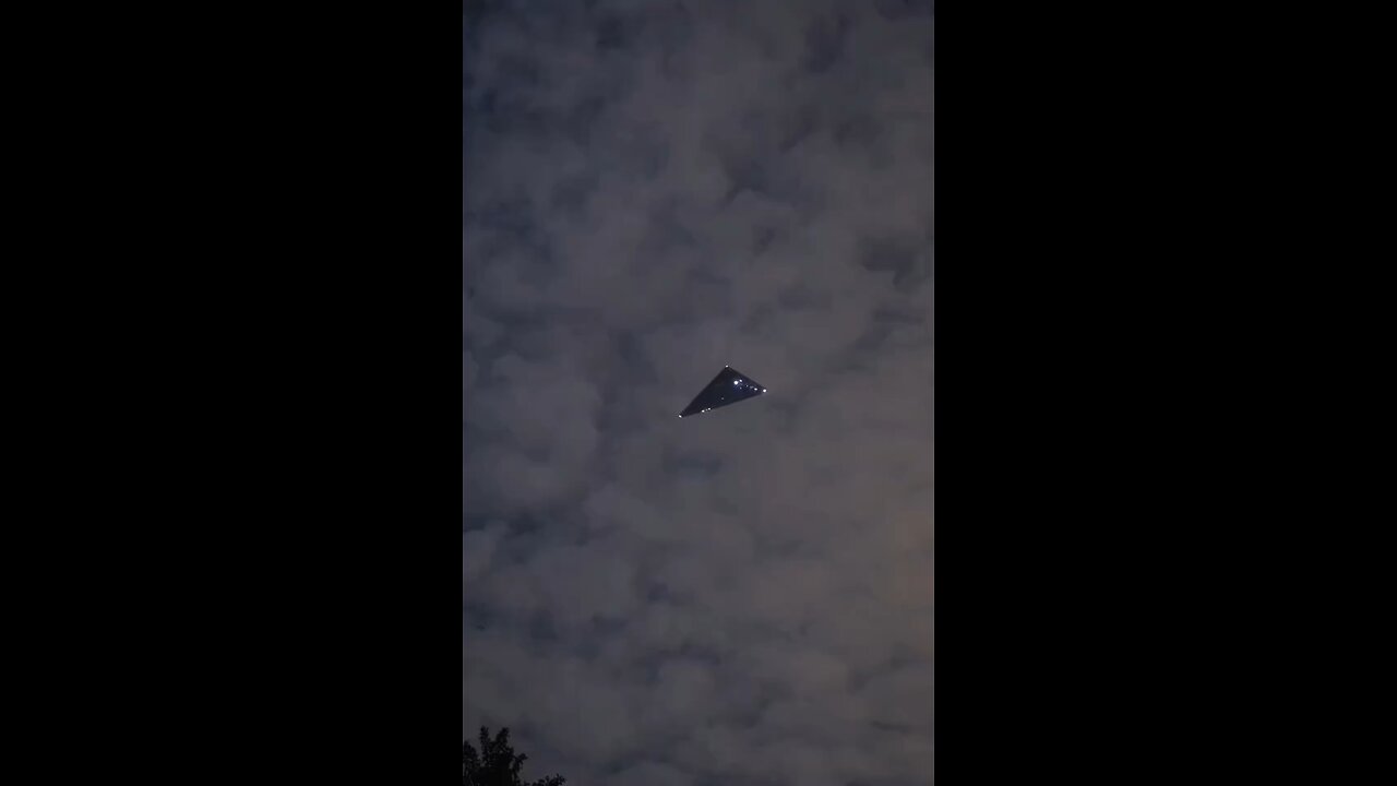 Joseph Martelli Niagara Falls, NY Clear video of a TR-3B UFO #tr3b #ufo