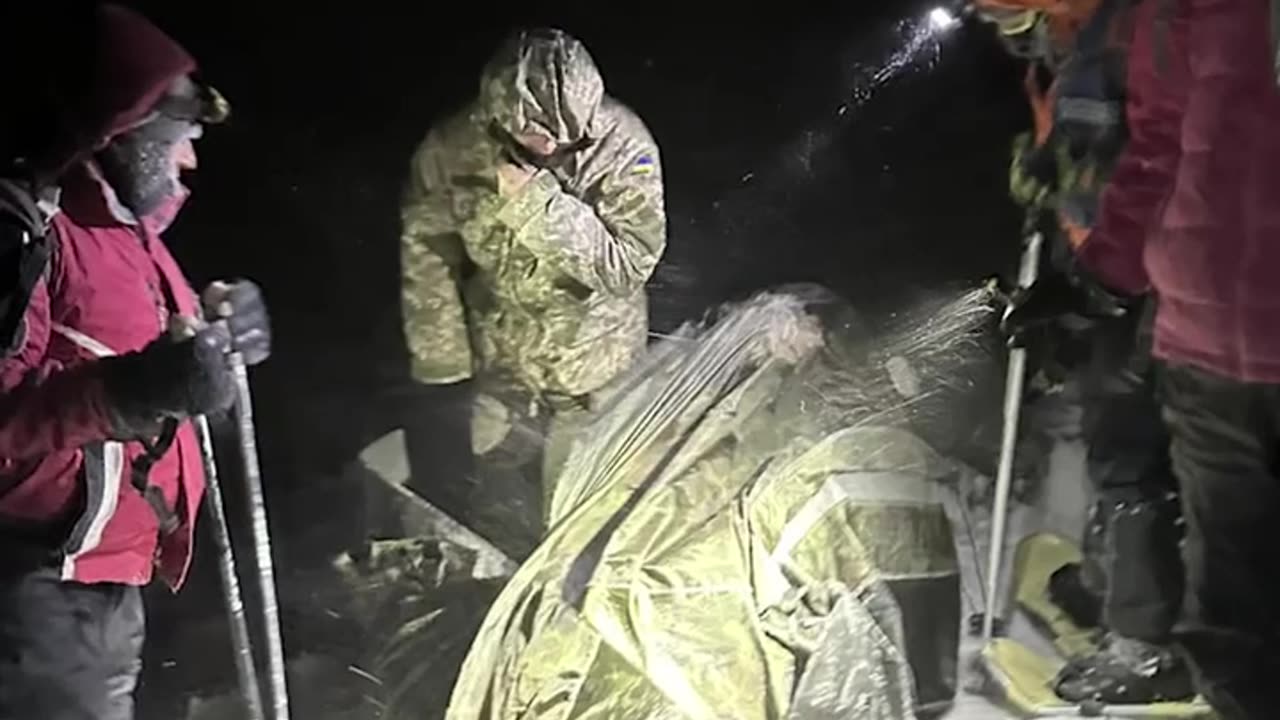 🏔️ 8 days trapped in the Carpathians: border guards rescued two lost seekers