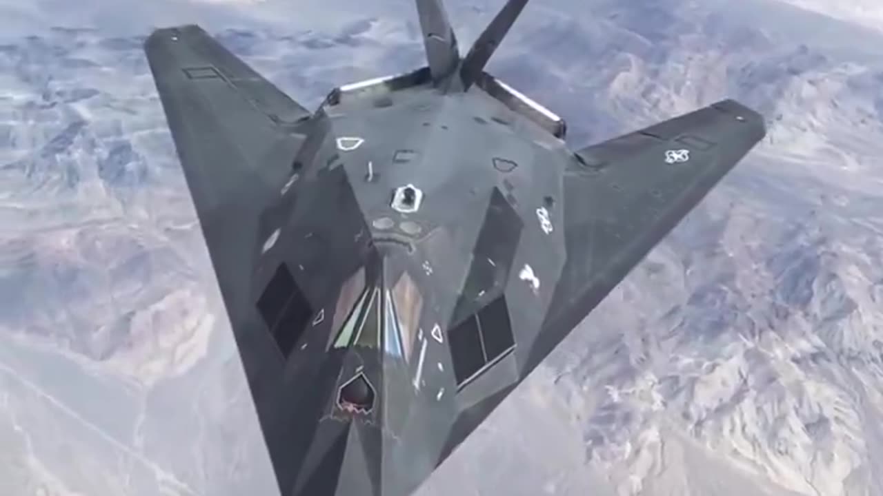 F-117 Nighthawk aerial refueling!