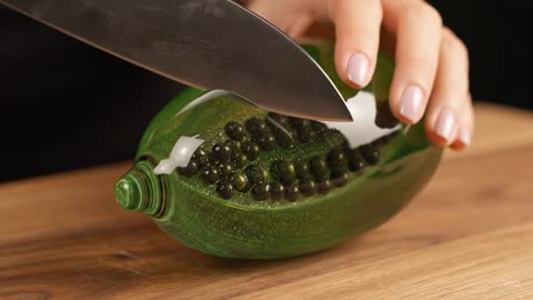 ASMR satisfying papaya slices